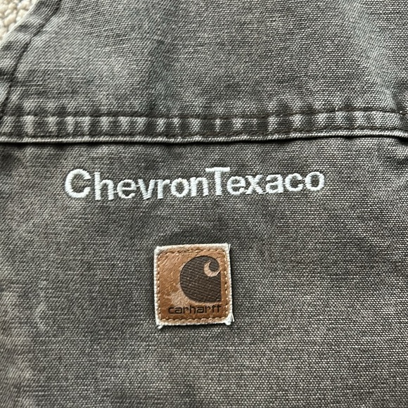 MOVING SALE!!! CARHARTT DUCK LINED SHERPA VEST. MAKE OFFERS! - Picture 2 of 5